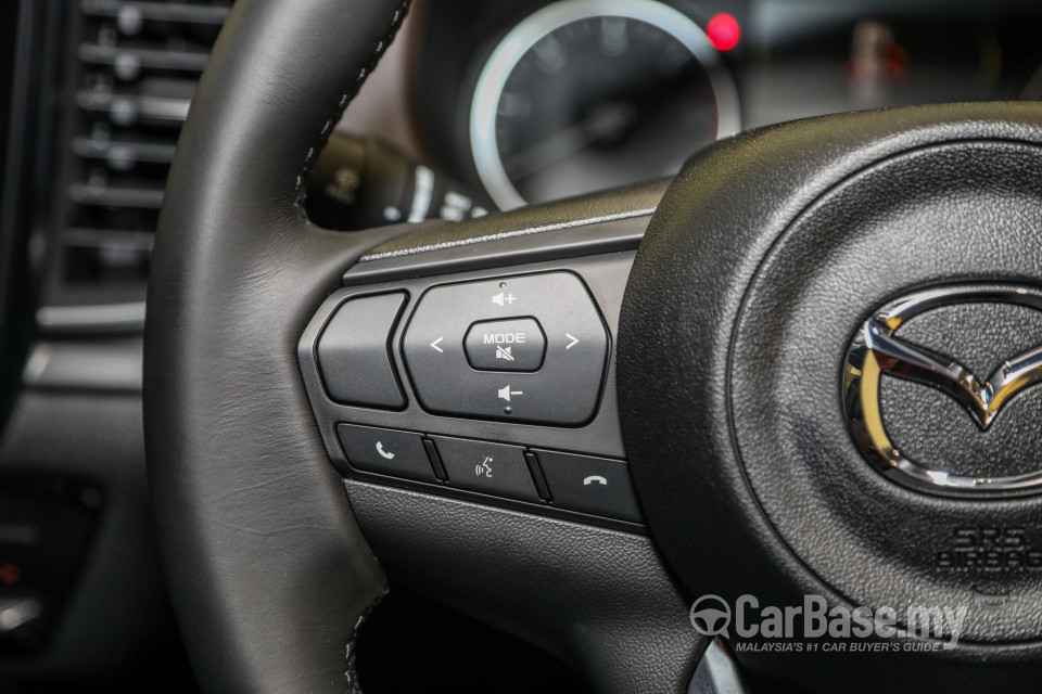 Mazda BT-50 TF (2021) Interior