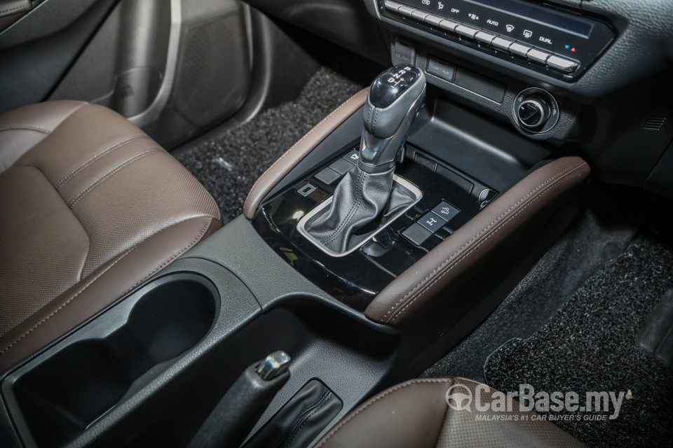 Mazda BT-50 TF (2021) Interior