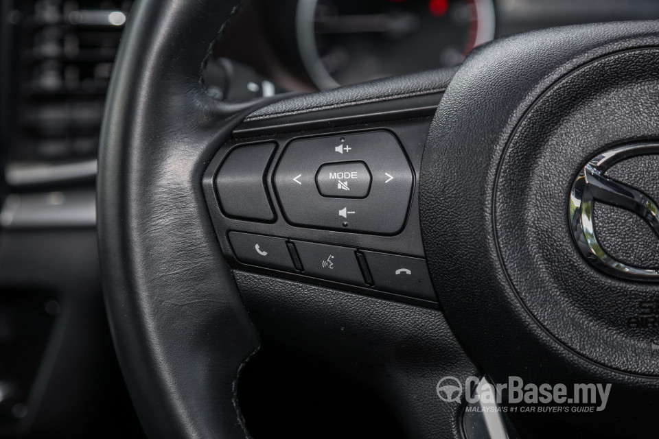 Mazda BT-50 TF (2021) Interior
