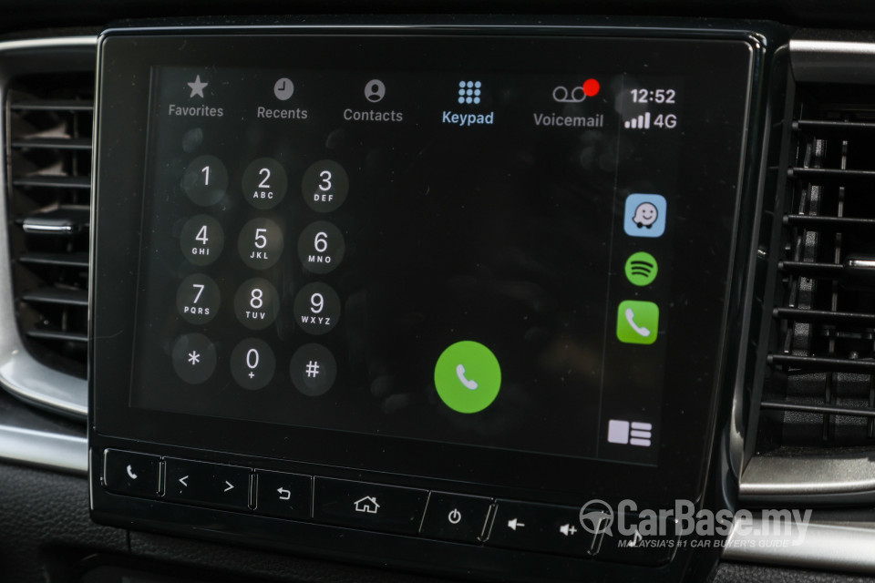 Mazda BT-50 TF (2021) Interior