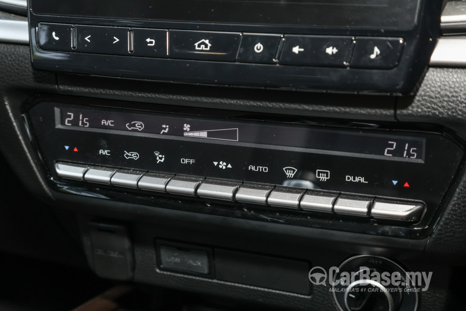Mazda BT-50 TF (2021) Interior