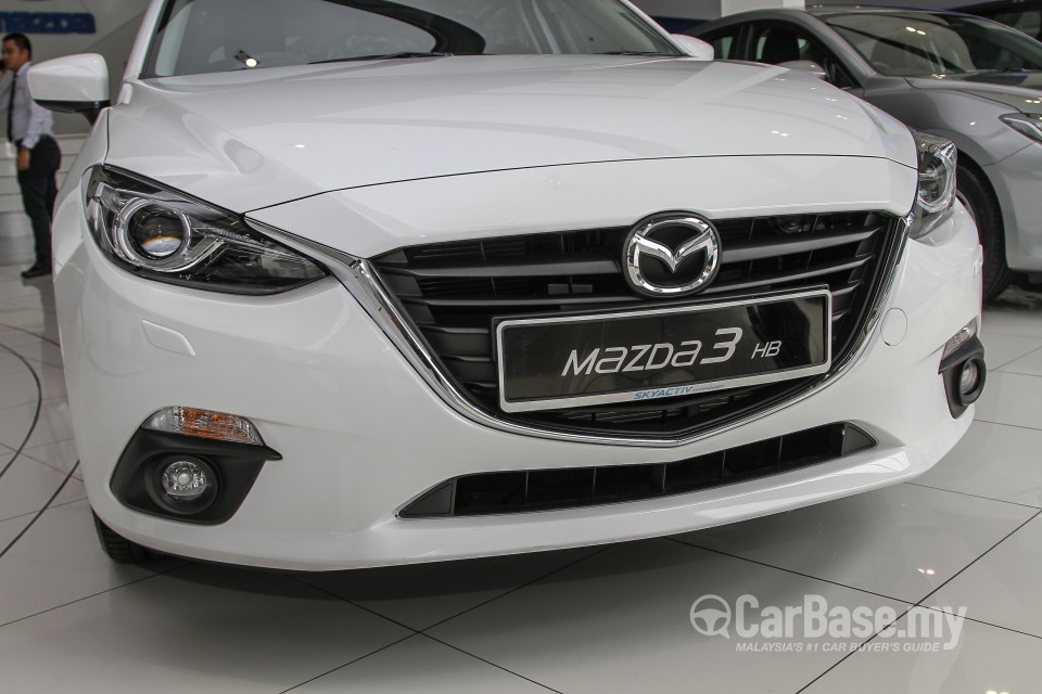 Mazda 3 Hatchback BM (2015) Exterior