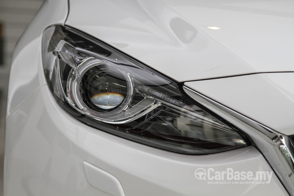 Mazda 3 Hatchback BM (2015) Exterior