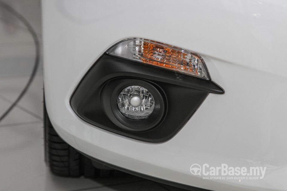 Mazda 3 Hatchback BM (2015) Exterior