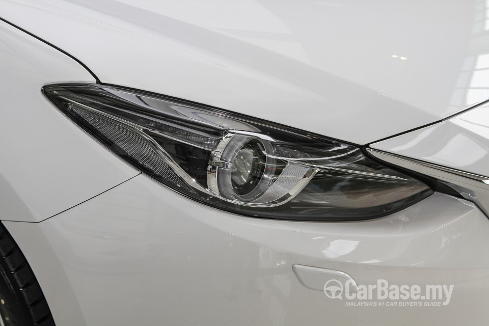 Mazda 3 Hatchback BM (2015) Exterior