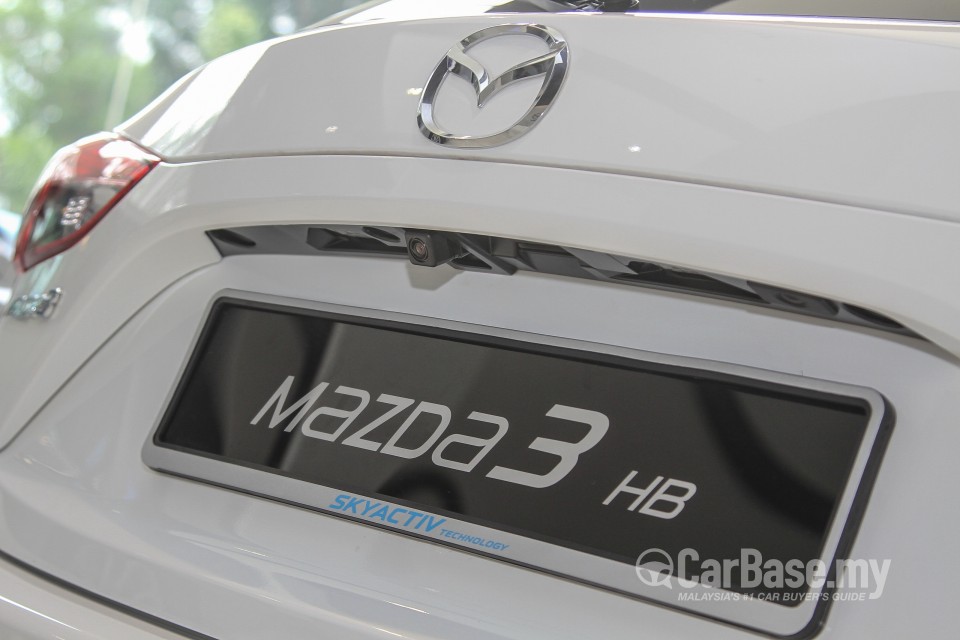 Mazda 3 Hatchback BM (2015) Exterior