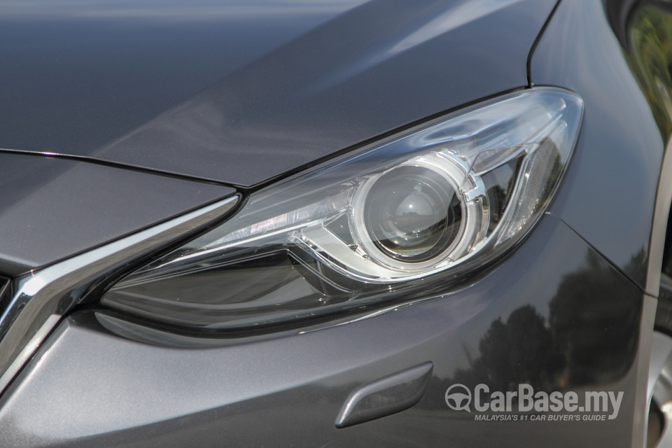 Mazda 3 Hatchback BM (2015) Exterior