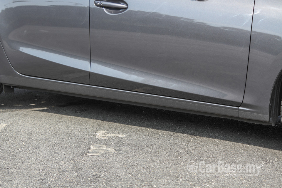 Mazda 3 Hatchback BM (2015) Exterior