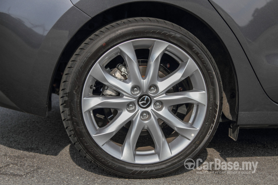 Mazda 3 Hatchback BM (2015) Exterior