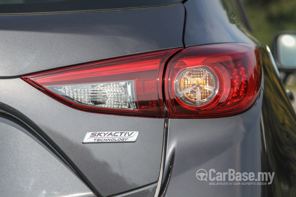 Mazda 3 Hatchback BM (2015) Exterior