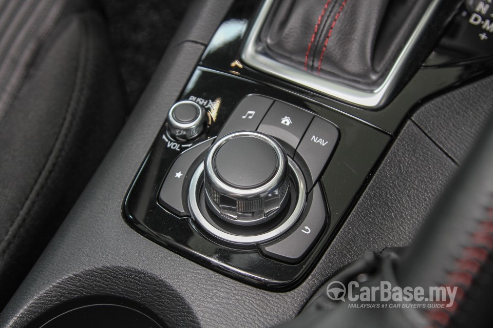 Mazda 3 Hatchback BM (2015) Interior