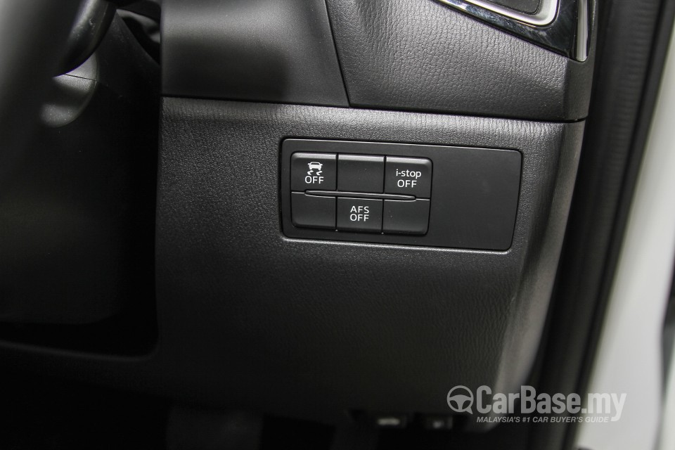 Mazda 3 Hatchback BM (2015) Interior