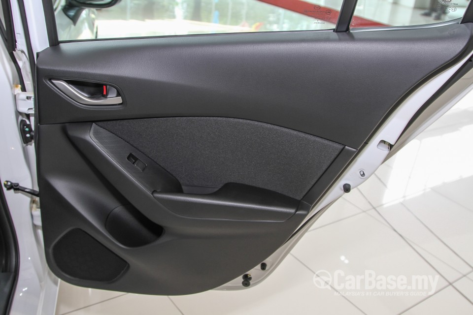 Mazda 3 Hatchback BM (2015) Interior
