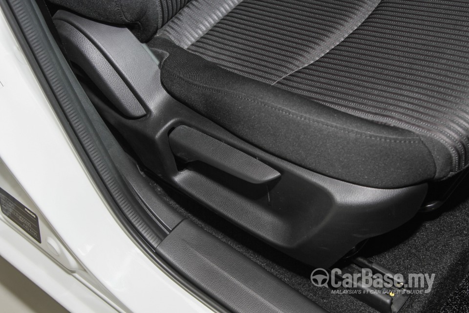 Mazda 3 Hatchback BM (2015) Interior