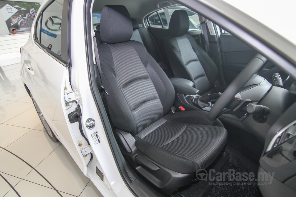 Toyota Fortuner AN160 (2016) Interior