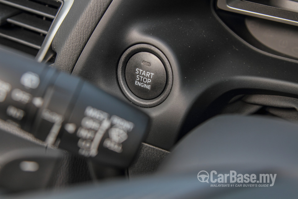 Mazda 3 Hatchback BM (2015) Interior