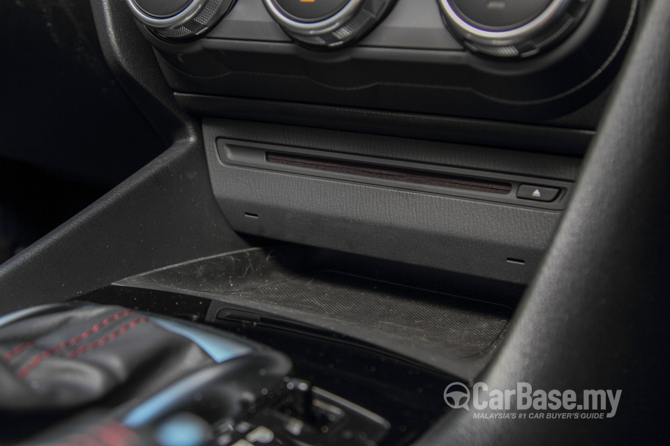 Mazda 3 Hatchback BM (2015) Interior