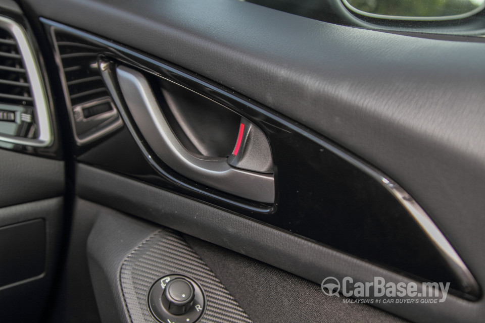 Mazda 3 Hatchback BM (2015) Interior