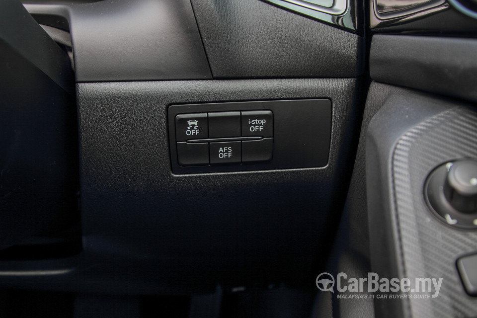 Mazda 3 Hatchback BM (2015) Interior