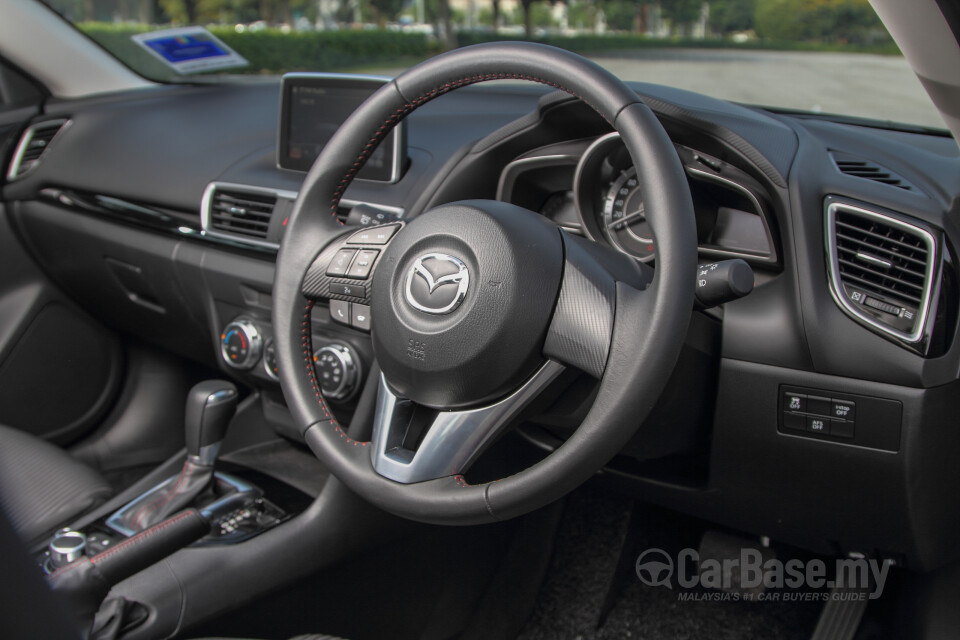 Mazda MX-5 ND (2015) Interior