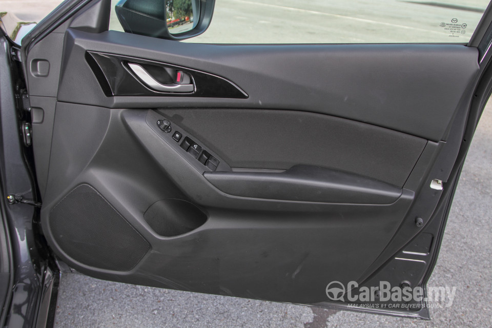 Mazda 3 Hatchback BM (2015) Interior