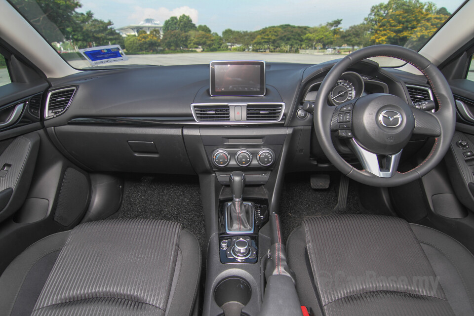 Nissan Navara D23 (2015) Interior