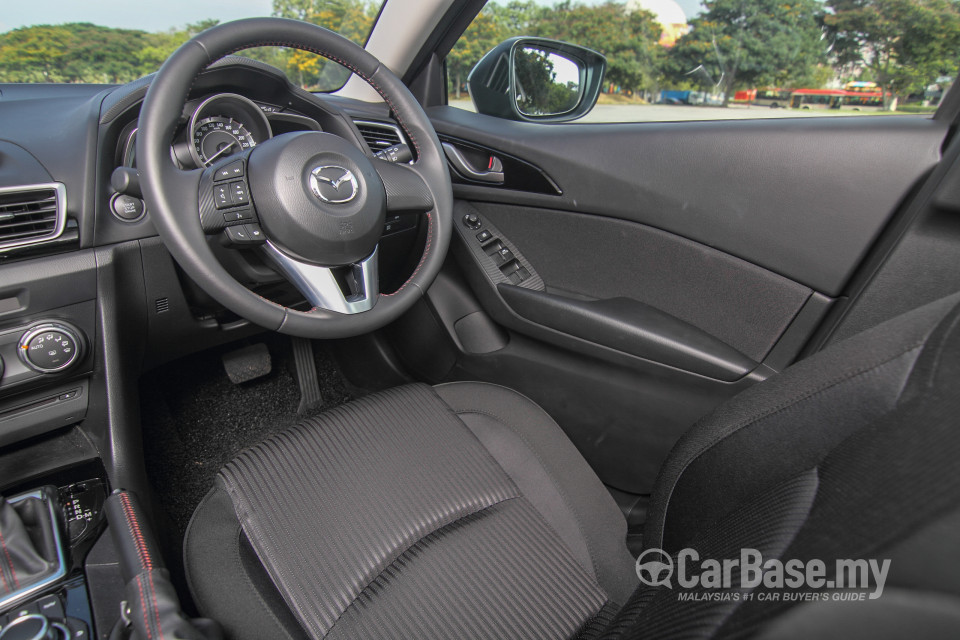 Mazda 3 Hatchback BM (2015) Interior
