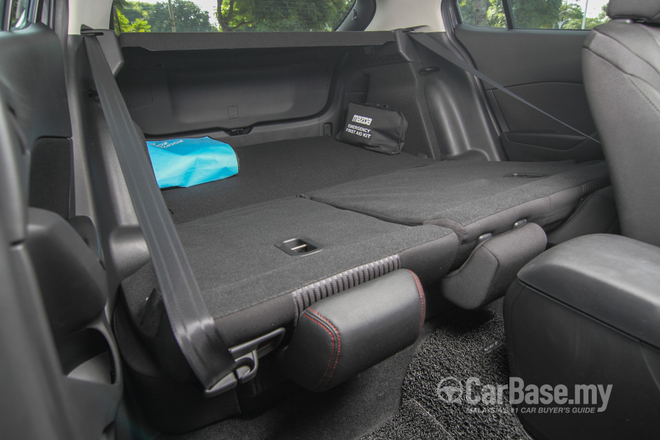 Mazda 3 Hatchback BM (2015) Interior