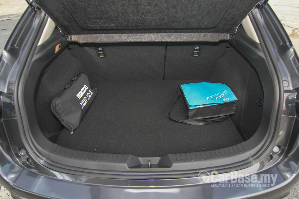 Mazda 3 Hatchback BM (2015) Interior