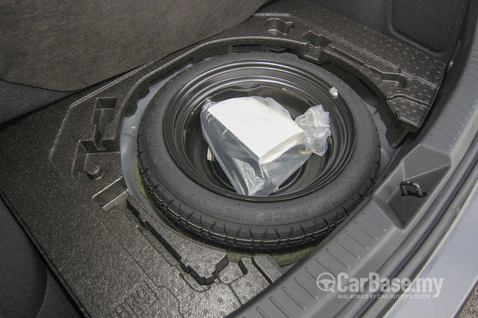 Mazda 3 Hatchback BM (2015) Interior