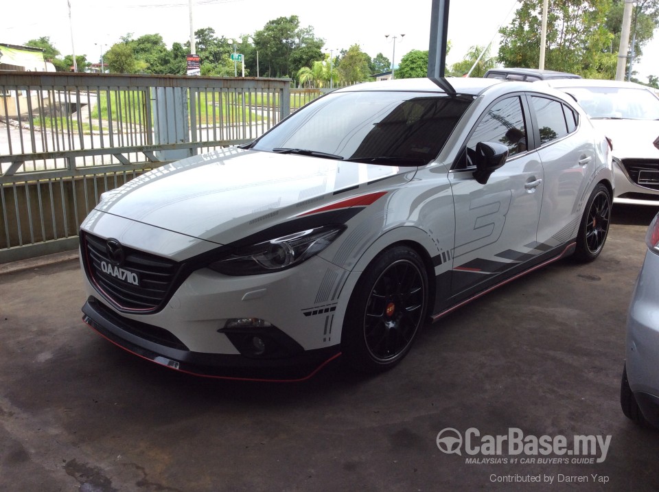 Mazda 3 Hatchback BM (2015) User