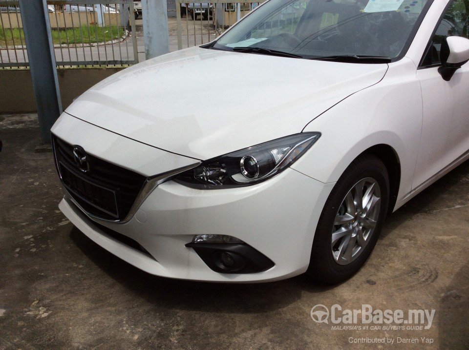 Mazda 3 Hatchback BM (2015) User