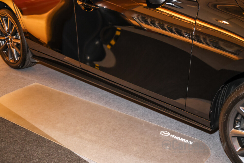 Mazda 3 Hatchback BP (2019) Exterior