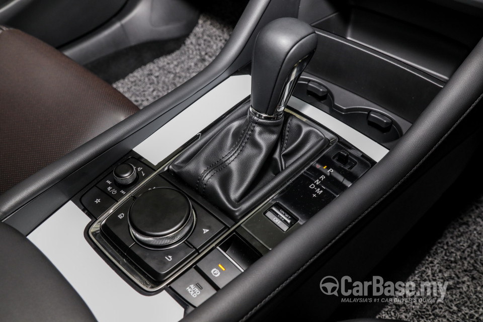 Mazda 3 Hatchback BP (2019) Interior