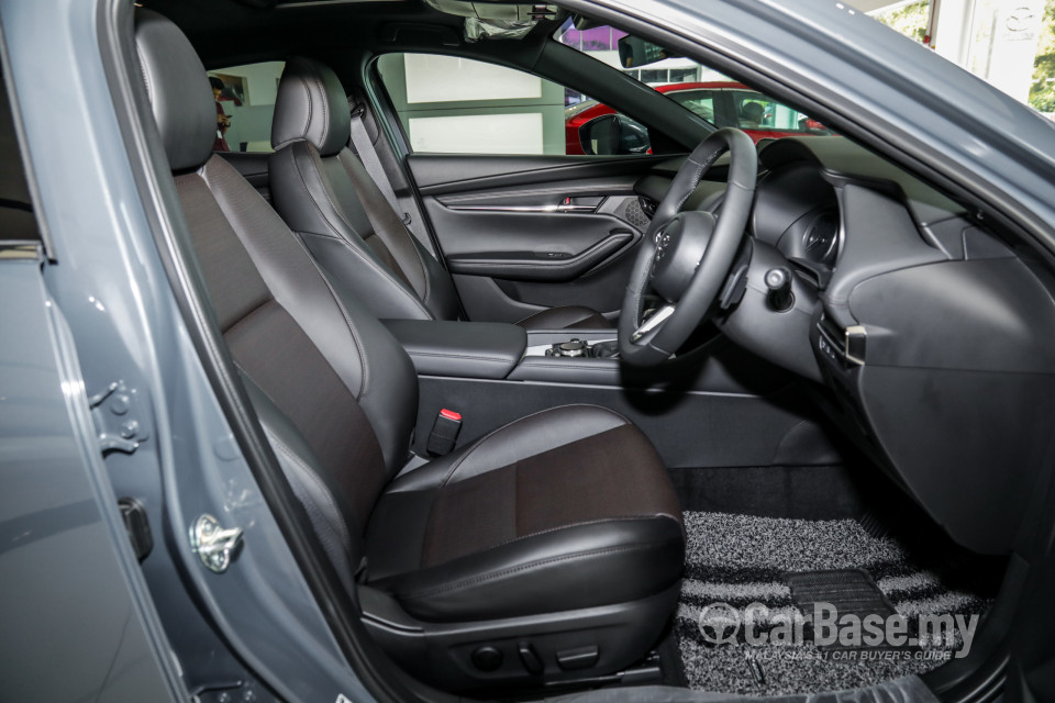 Mazda 3 Hatchback BP (2019) Interior