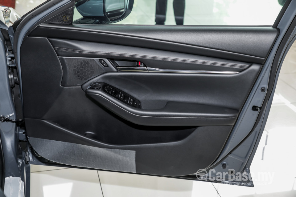 Mazda 3 Hatchback BP (2019) Interior