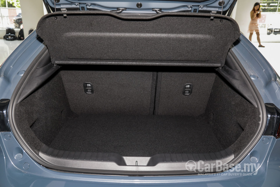 Mazda 3 Hatchback BP (2019) Interior