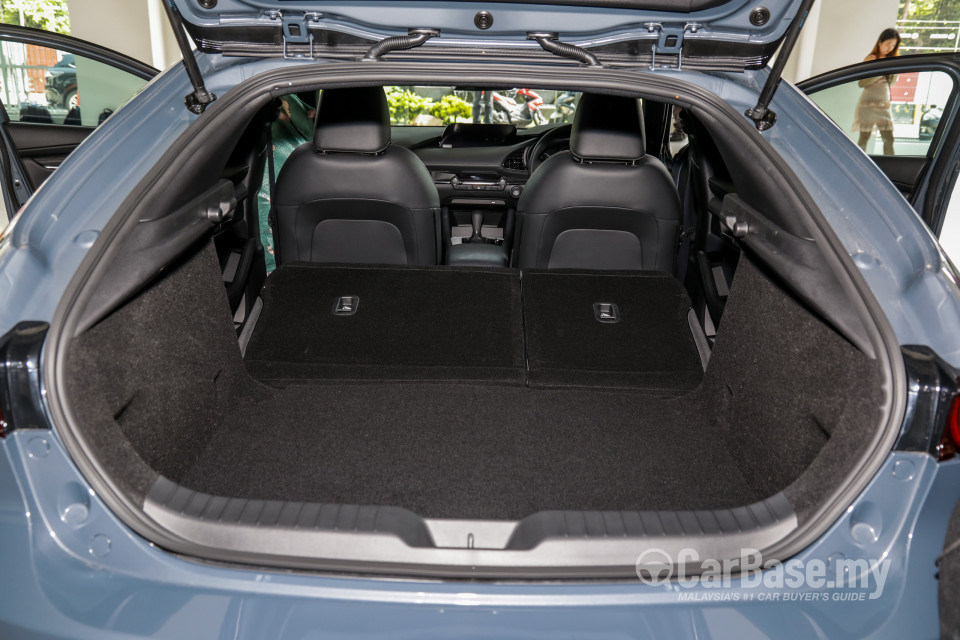 Mazda 3 Hatchback BP (2019) Interior