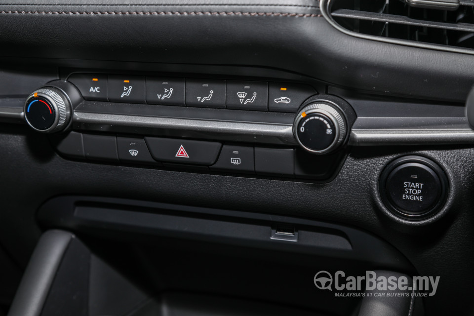 Mazda 3 Hatchback BP (2019) Interior