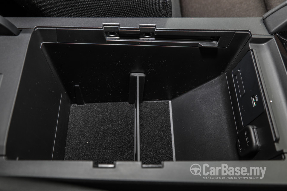 Mazda 3 Hatchback BP (2019) Interior