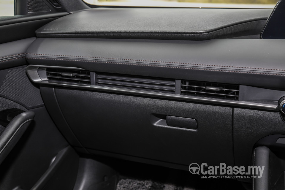 Mazda 3 Hatchback BP (2019) Interior