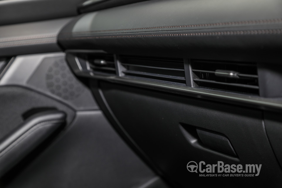 Mazda 3 Hatchback BP (2019) Interior