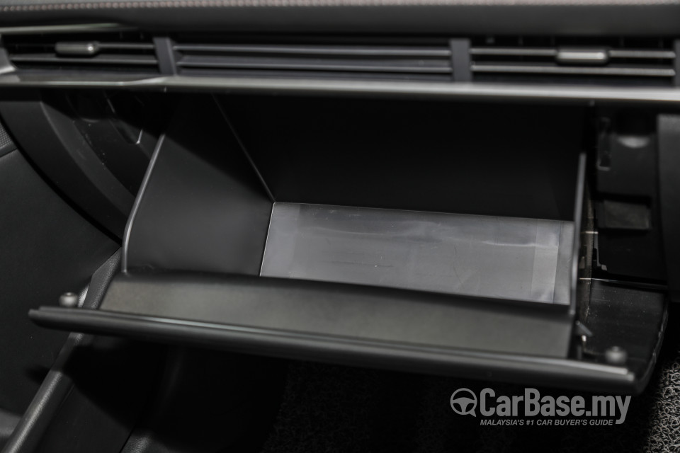Mazda 3 Hatchback BP (2019) Interior