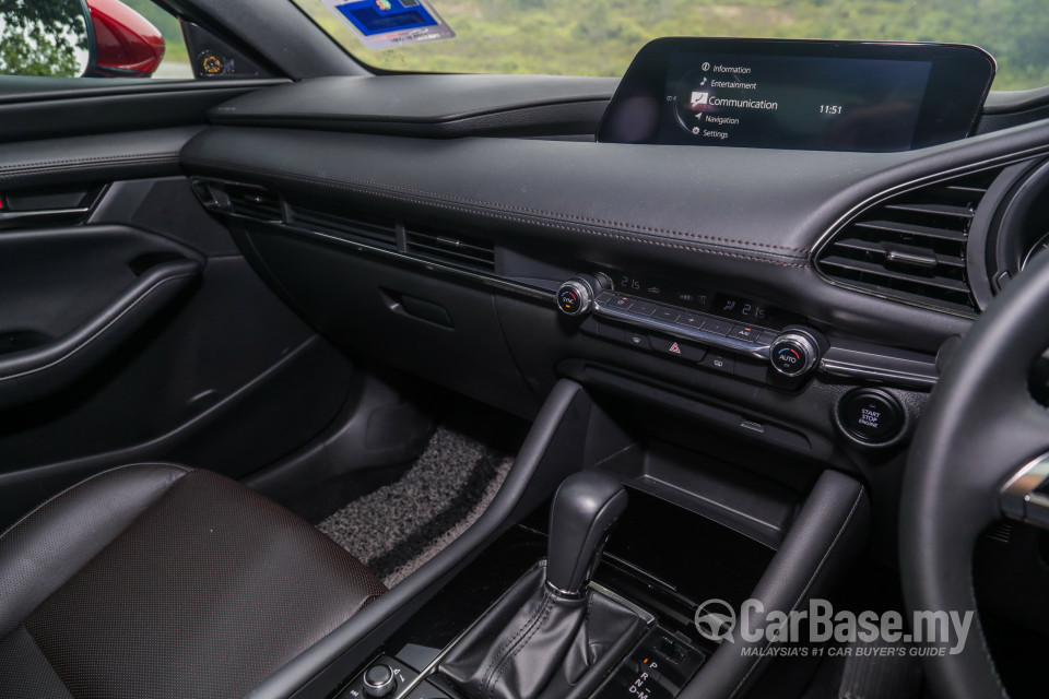 Mazda 3 Hatchback BP (2019) Interior
