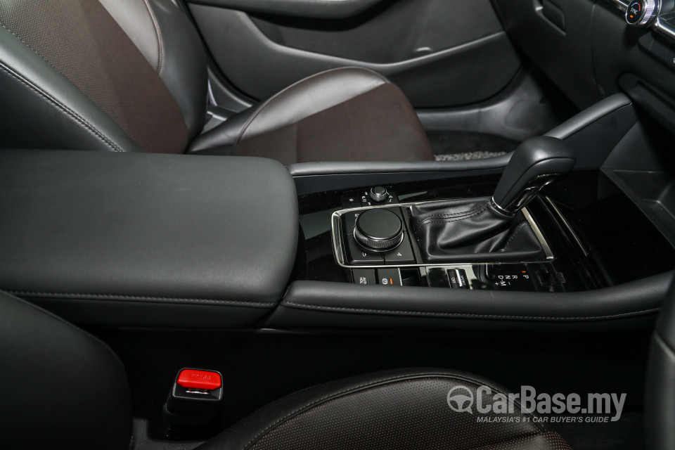 Mazda 3 Hatchback BP (2019) Interior