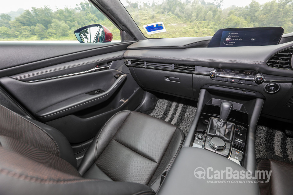 Mazda 3 Hatchback BP (2019) Interior