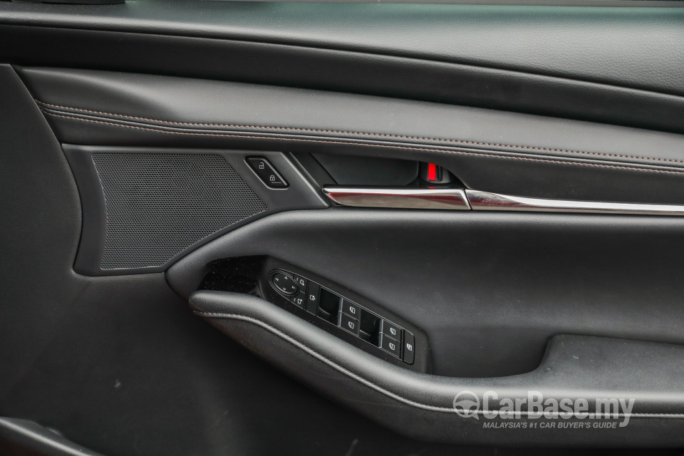 Mazda 3 Hatchback BP (2019) Interior