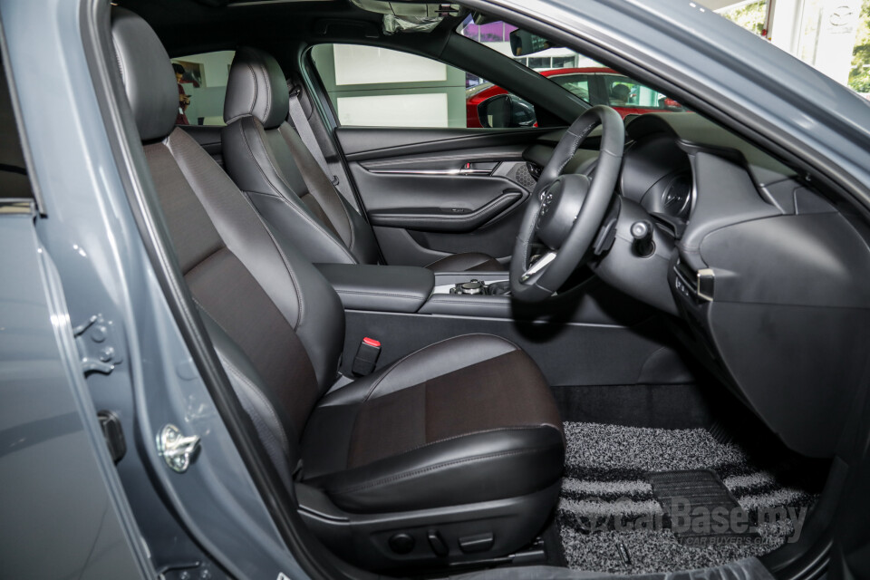 Mazda 3 Hatchback BP (2019) Interior