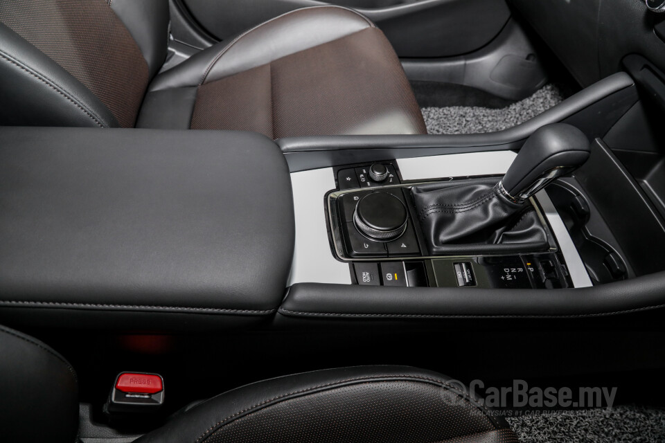 Mazda 3 Hatchback BP (2019) Interior