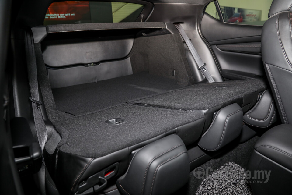 Mazda 3 Hatchback BP (2019) Interior